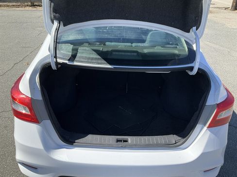 Used 2019 Nissan Sentra SV FWD image 13