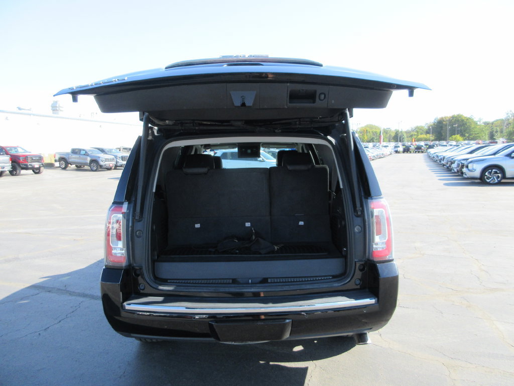 Certified 2018 GMC Yukon Denali w/ Open Road Package AWD/4WD image 8
