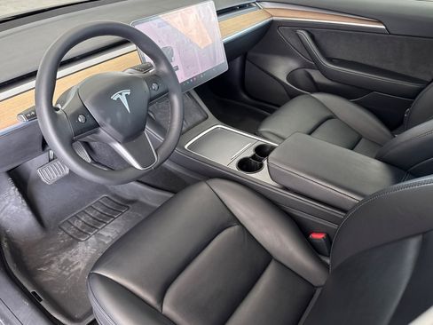 Used 2022 Tesla Model 3 Long Range AWD/4WD image 9