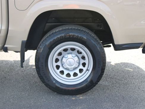 Used 2024 Chevrolet Colorado W/T image 19