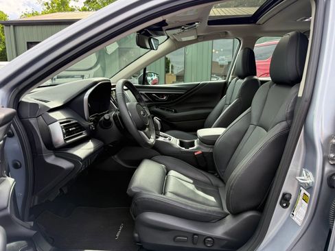 Used 2025 Subaru Legacy Limited AWD/4WD image 2