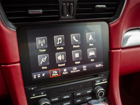 Used 2018 Porsche 911 Carrera S image 14