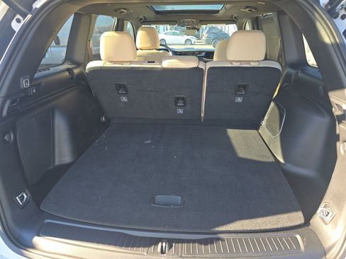 Certified 2023 Jeep Grand Cherokee 4WD 4xe w/ Luxury Tech Group II image 16