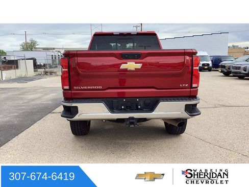 Used 2024 Chevrolet Silverado 2500 LTZ w/ LTZ Convenience Package AWD/4WD image 4