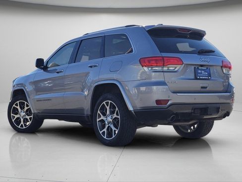 Used 2018 Jeep Grand Cherokee Limited AWD/4WD image 23