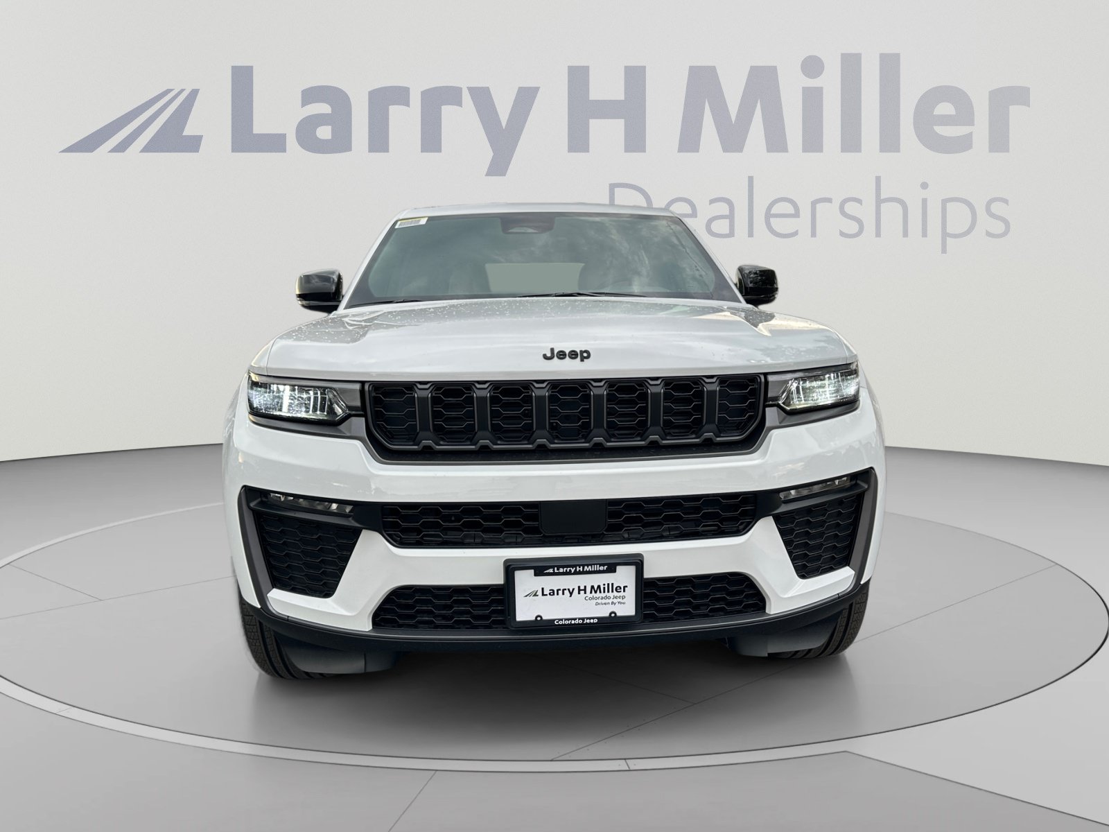 New 2026 Jeep Grand Cherokee Limited w/ Limited Altitude Package AWD/4WD image 8