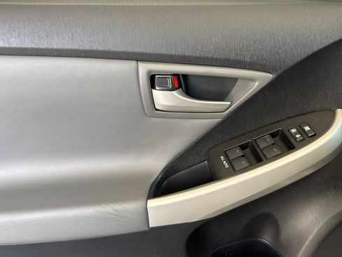 Used 2015 Toyota Prius Four FWD image 12