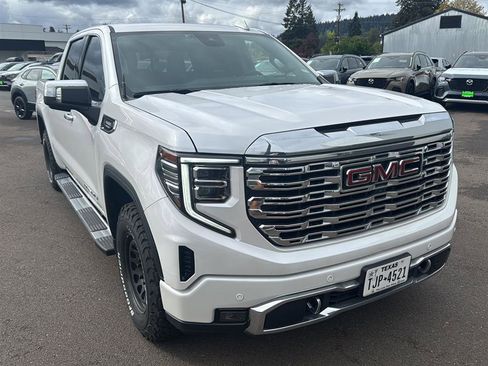 Used 2023 GMC Sierra 1500 Denali w/ Technology Package image 3