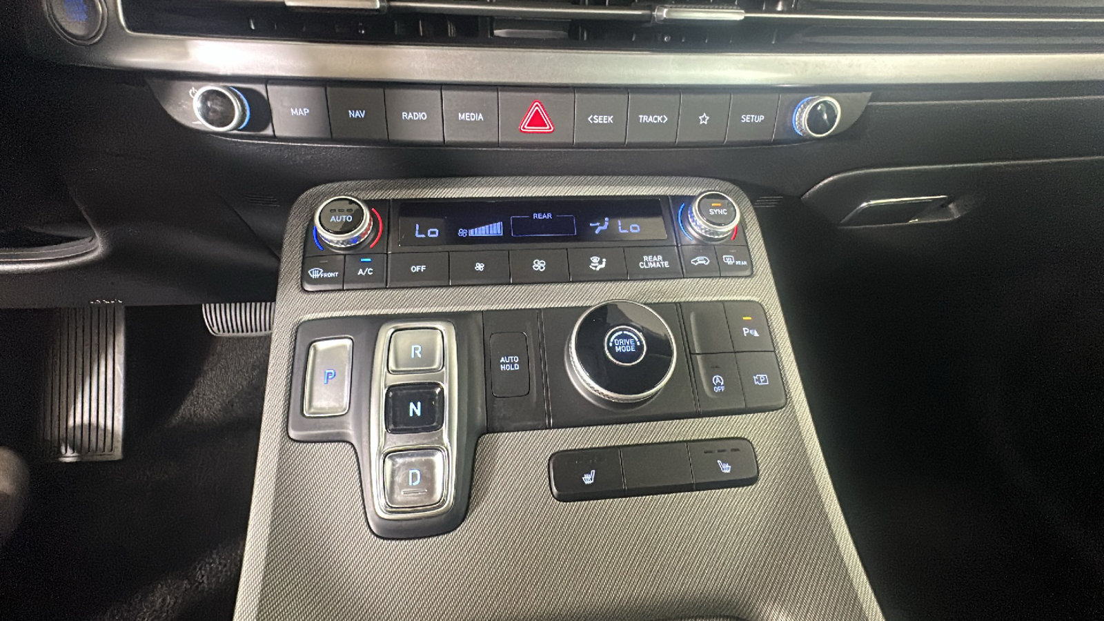Used 2024 Hyundai Palisade SEL FWD image 26