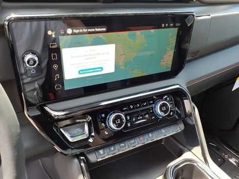New 2026 GMC Sierra 2500 AT4 w/ AT4 Preferred Package AWD/4WD image 13