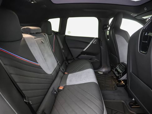 New 2026 BMW iX xDrive60 w/ M Sport Package image 27