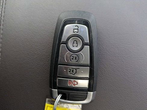 Used 2025 Ford Explorer Platinum w/ LUX Leather Package AWD/4WD image 32