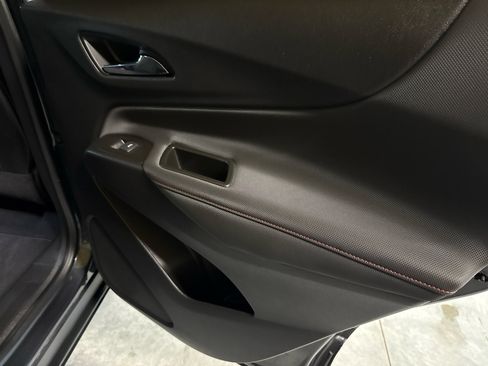 Used 2022 Chevrolet Equinox RS image 24