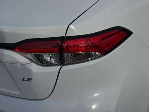 Used 2024 Toyota Corolla LE FWD image 23
