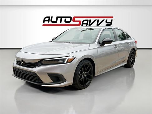 Used 2024 Honda Civic Sport image 3