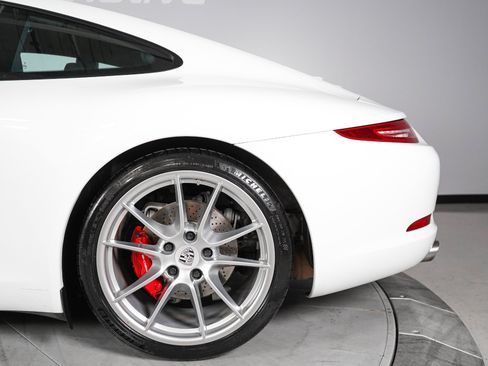 Used 2015 Porsche 911 Carrera S RWD image 9