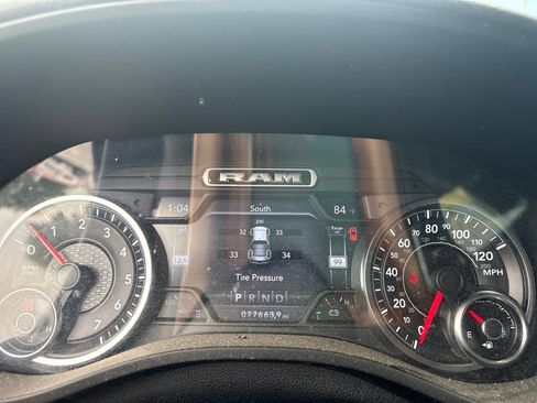 Used 2019 RAM 1500 Laramie w/ Sport Appearance Package AWD/4WD image 18
