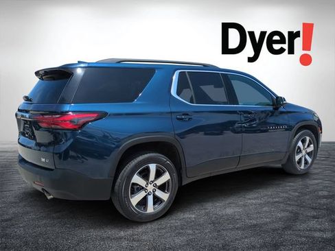 Certified 2022 Chevrolet Traverse LT w/ LT Premium Package AWD/4WD image 3