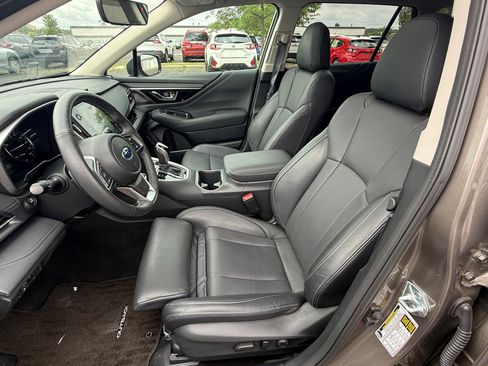 Used 2024 Subaru Outback Limited image 18