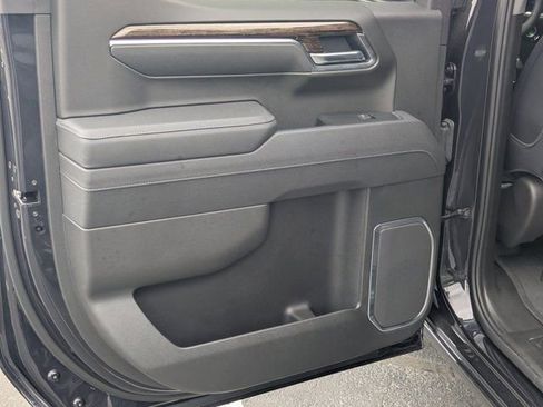 Used 2025 GMC Sierra 1500 Elevation image 5