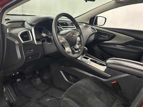 Used 2018 Nissan Murano S image 11