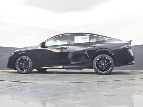 New 2026 Nissan Sentra SR FWD image 27