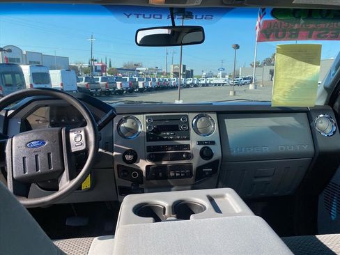 Used 2015 Ford F250 XLT w/ XLT Interior Package image 17