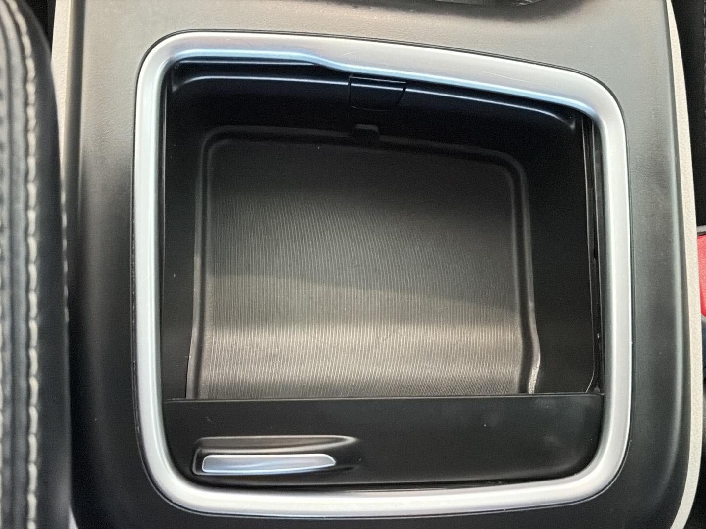 Used 2023 Chrysler Pacifica Touring-L FWD image 21