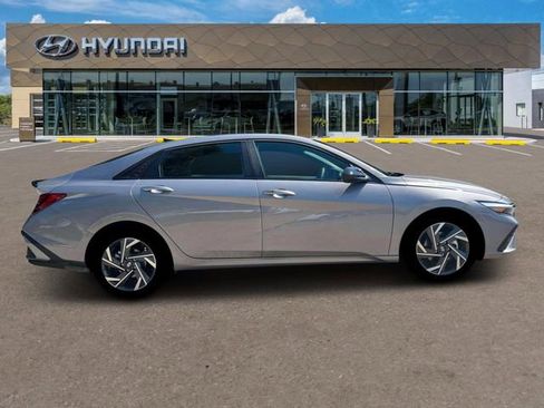 New 2025 Hyundai Elantra Sport image 10