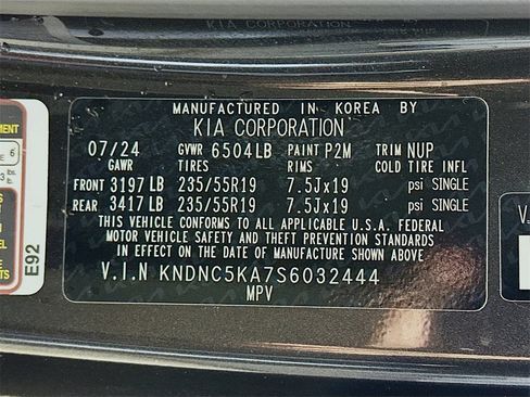Used 2025 Kia Carnival EX image 35