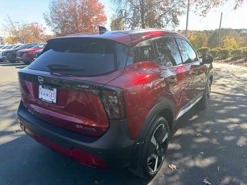 New 2026 Nissan Kicks SR image 7