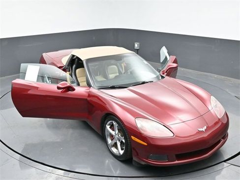 Used 2005 Chevrolet Corvette Convertible w/ Preferred Equipment Group image 34