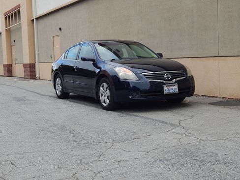 Used 2008 Nissan Altima 2.5 S w/ Emergency Aid Pkg image 1