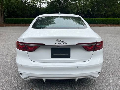 Certified 2024 Jaguar XF R-Dynamic SE RWD image 8