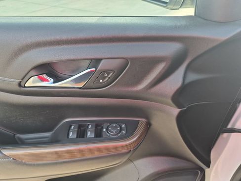 Used 2023 GMC Acadia SLE w/ LPO, Floor Liner Package FWD image 13