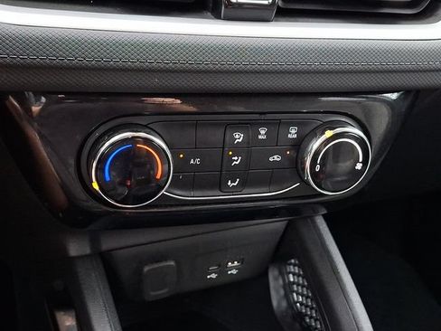 Used 2025 Chevrolet TrailBlazer LT AWD/4WD image 15