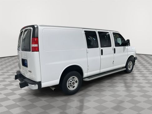 Used 2023 GMC Savana 2500 w/ Driver Convenience Package image 5