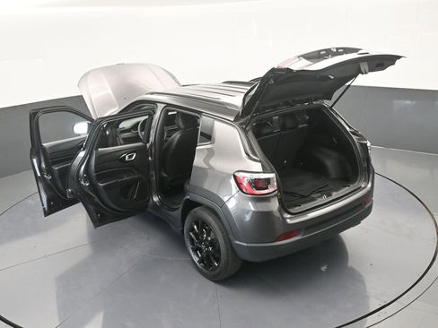 Used 2022 Jeep Compass Altitude image 62