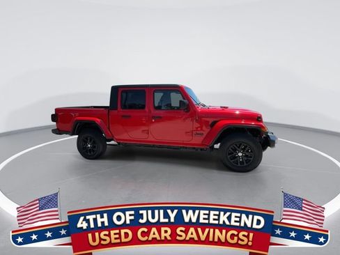 Used 2023 Jeep Gladiator Sport AWD/4WD image 9
