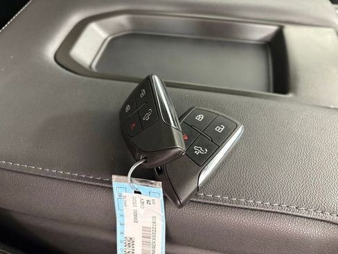 Used 2025 Chevrolet Silverado 1500 W/T w/ WT Value Package image 35