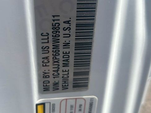 Certified 2021 Jeep Wrangler Unlimited Sahara AWD/4WD image 31