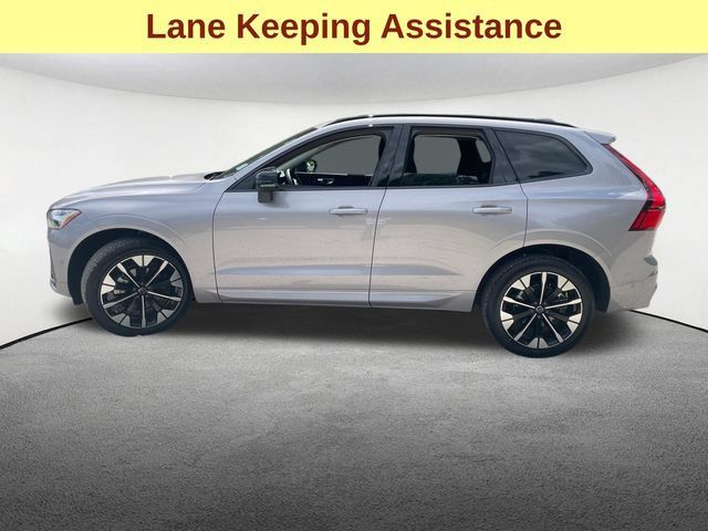 Used 2026 Volvo XC60 B5 Plus AWD/4WD image 6