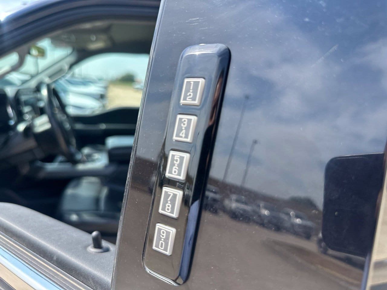 Used 2021 Ford F150 Lariat AWD/4WD image 20