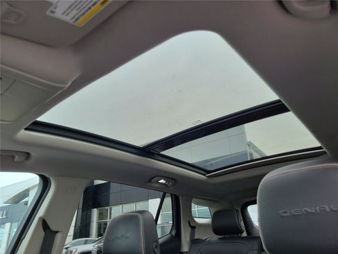 Used 2018 GMC Terrain Denali w/ Advanced Safety Package AWD/4WD image 35