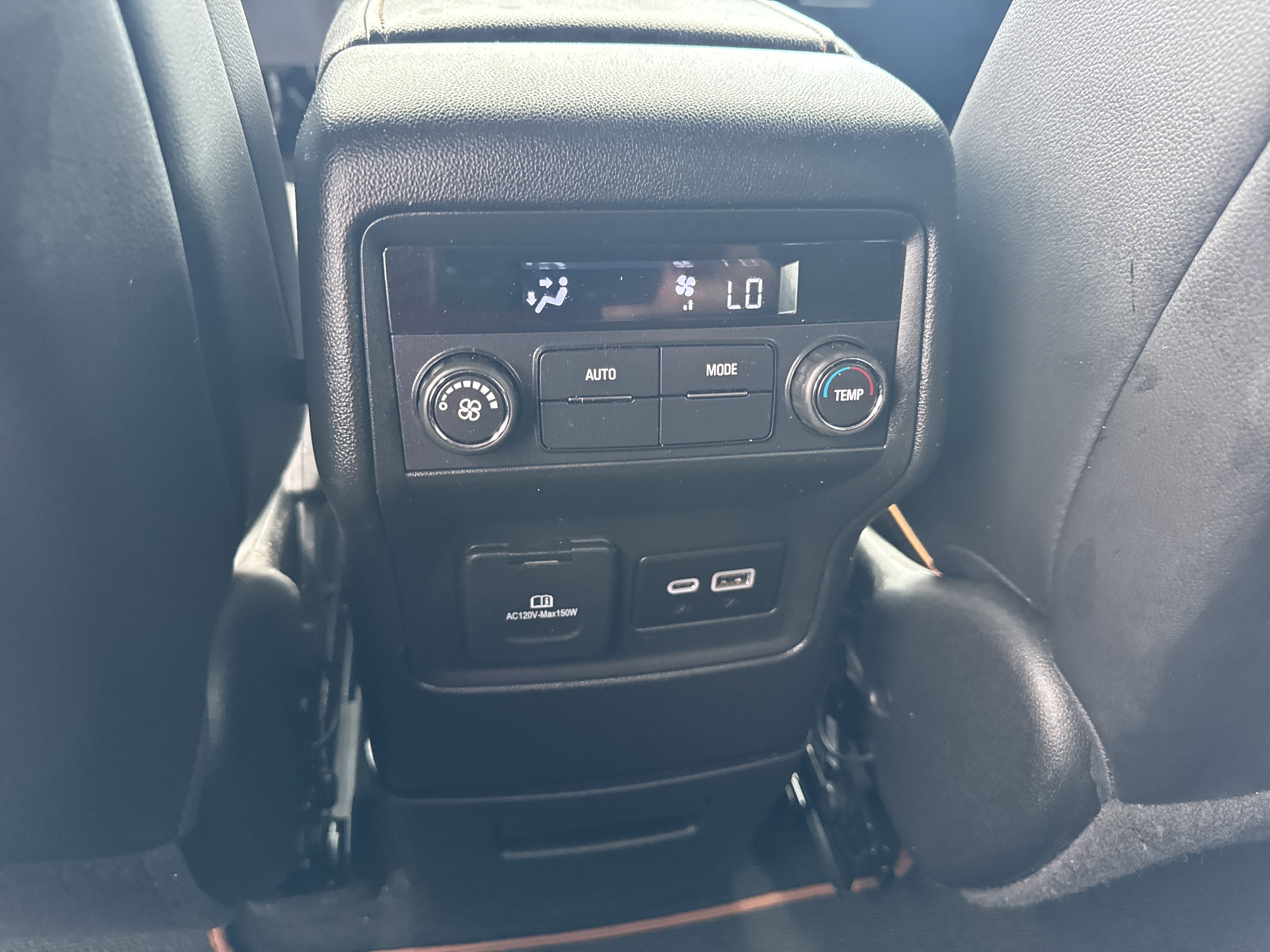 Used 2023 GMC Acadia AT4 AWD/4WD image 6