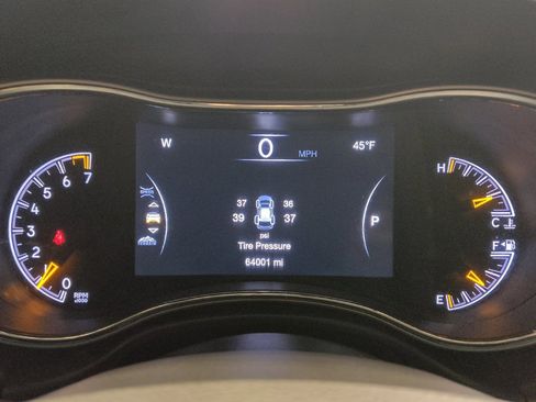 Used 2020 Jeep Grand Cherokee Limited image 23