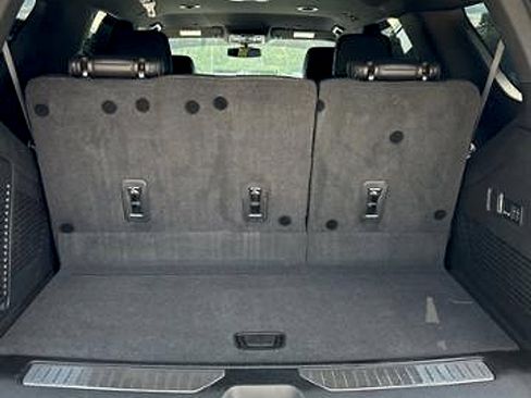 Used 2022 Chevrolet Tahoe RST w/ Luxury Package image 35