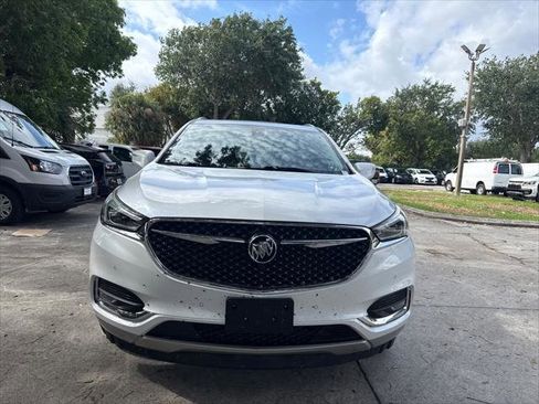 Used 2018 Buick Enclave Avenir w/ Avenir Technology Package FWD image 3