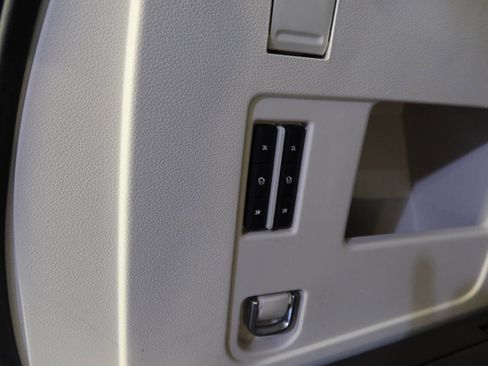 Used 2020 Lincoln Navigator Black Label w/ Cargo Convenience Package image 29