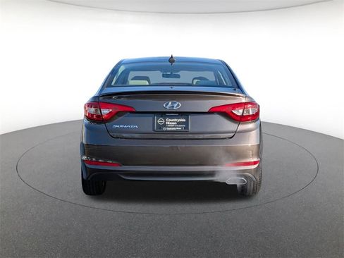 Used 2015 Hyundai Sonata SE image 6